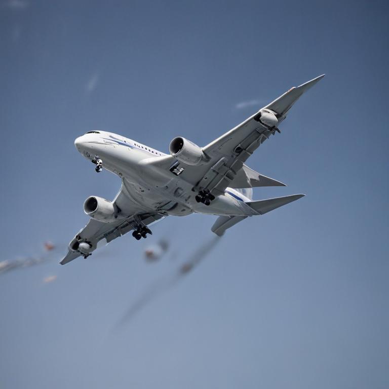 flights - 更多图片 (modelslab_realistic_v2)