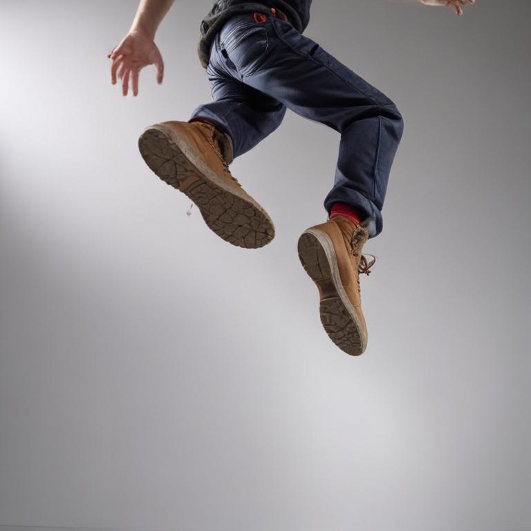 leap - 更多图片 (modelslab_realistic_v2)